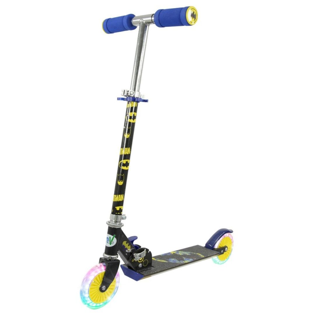 Batman Folding Inline Scooter with Light-Up Wheels 